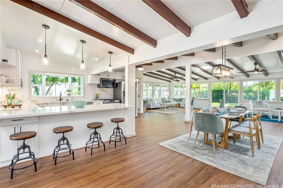 Sold $1,975,000 • Co-Listing Agent