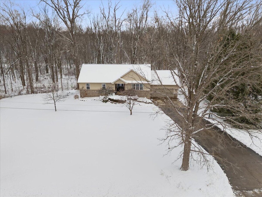 56210 11 Mile Rd, New Hudson, MI 48165 - photo 1