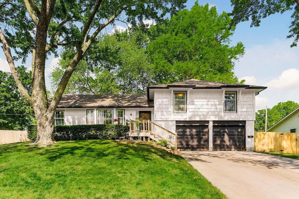 8806 Widmer Rd, Lenexa, KS 66215 - photo 1