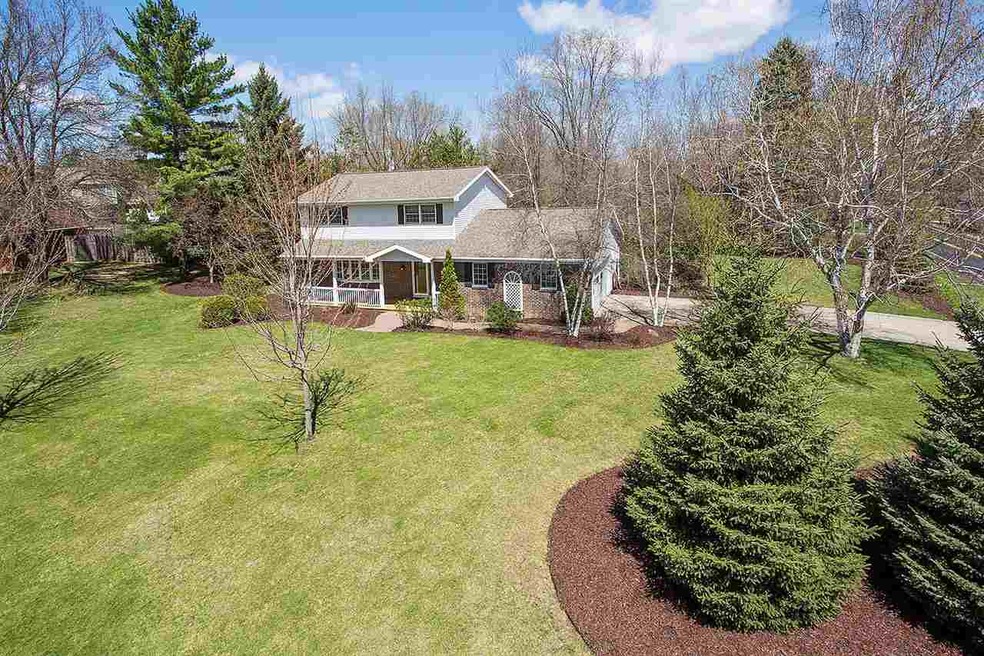 Welcome to 1880 E Apple Creek Rd.