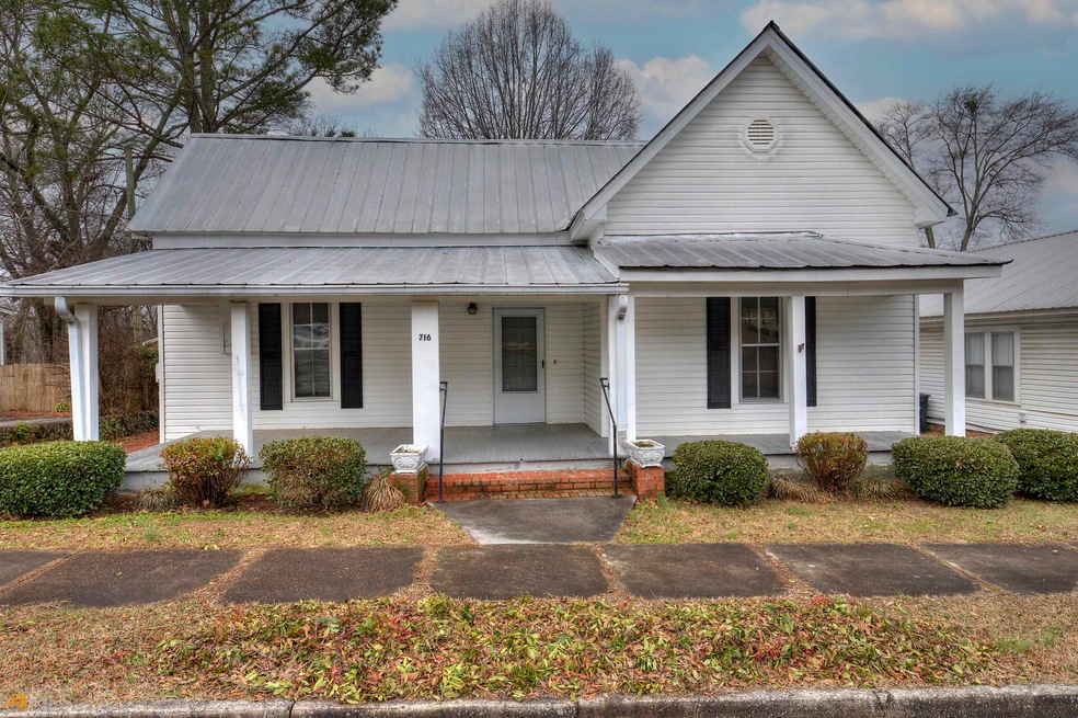 716 College St, Calhoun, GA 30701 - photo 1