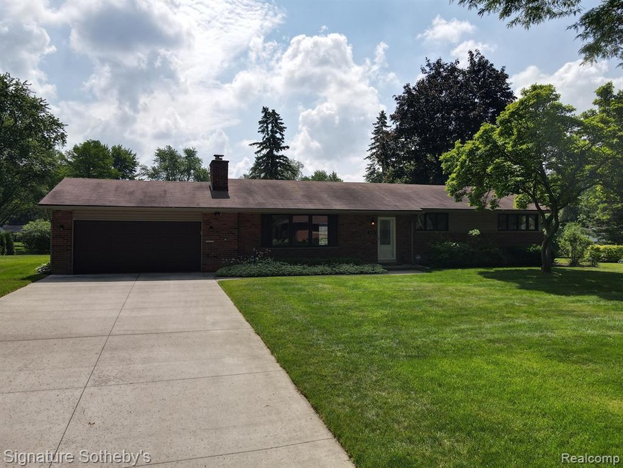 3672 Middlebury Ln, Bloomfield Hills, MI 48301 - photo 1
