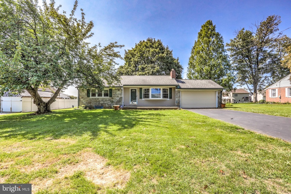 140 City Mill Rd, Lancaster, PA 17602 - photo 1