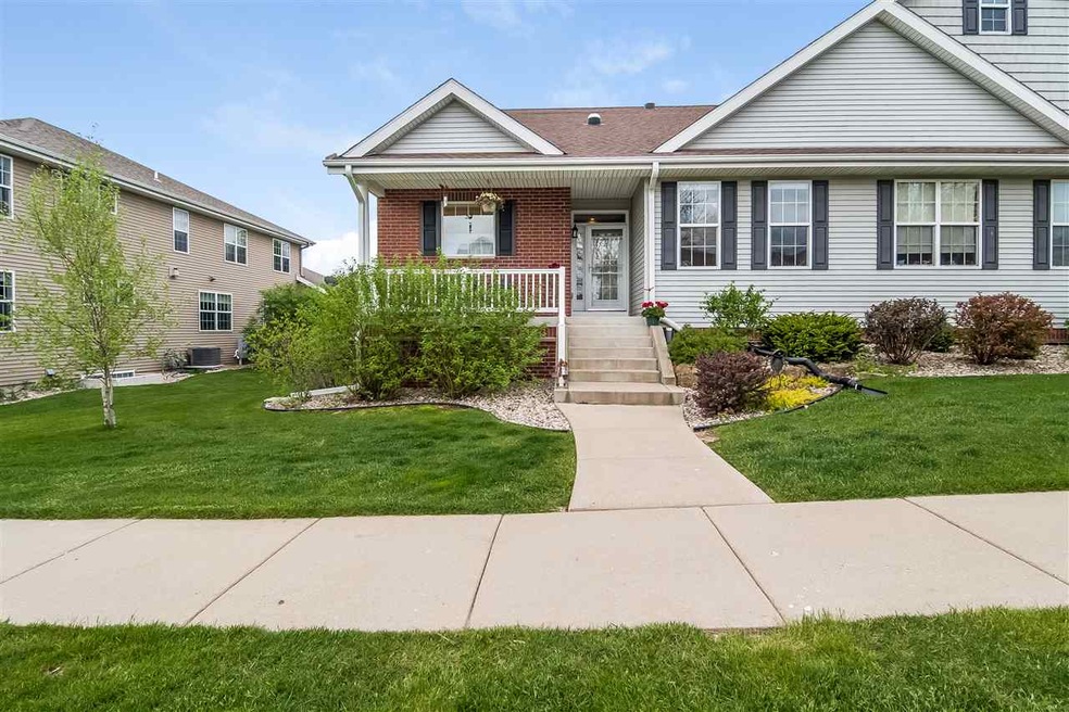 5209 Teaberry Ln unit 2, Fitchburg, WI 53711 - photo 1
