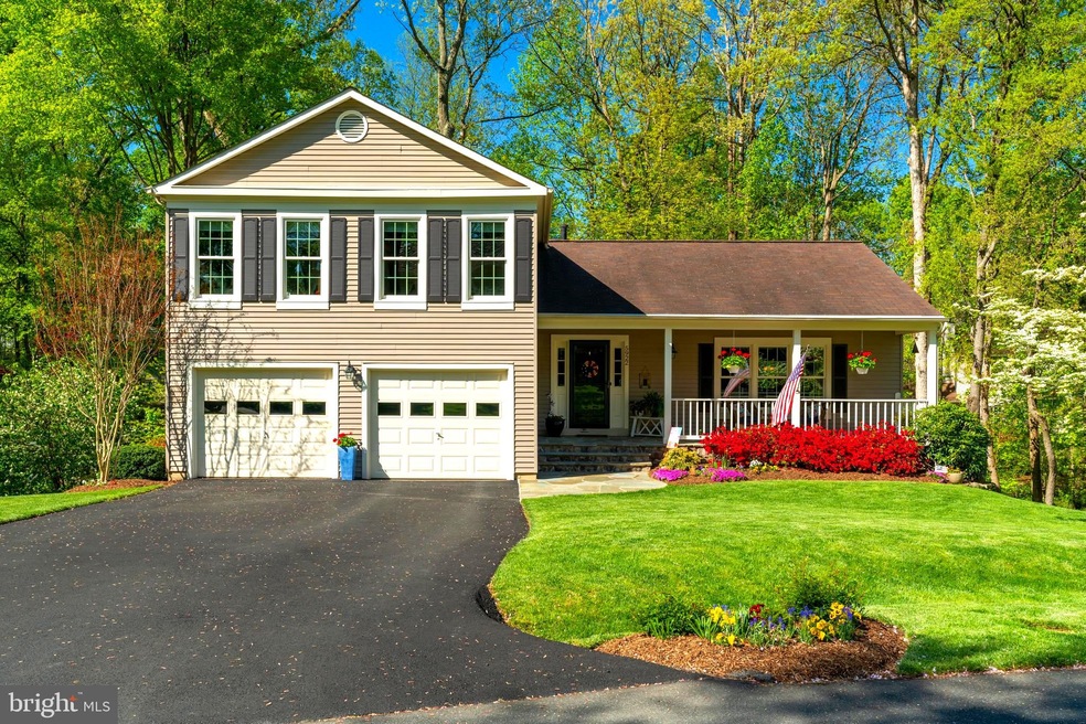 5922 Burnside Landing Dr, Burke, VA 22015 - photo 1