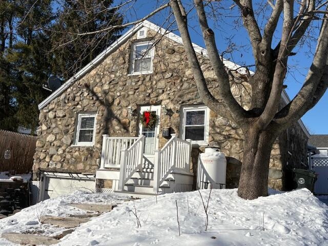 Exterior 3
