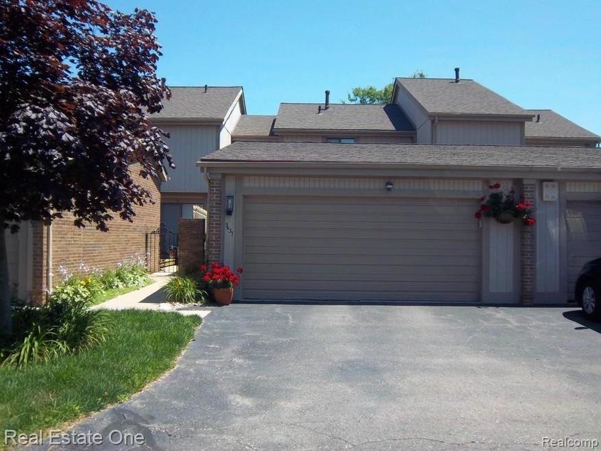 2 CAR GARAGE