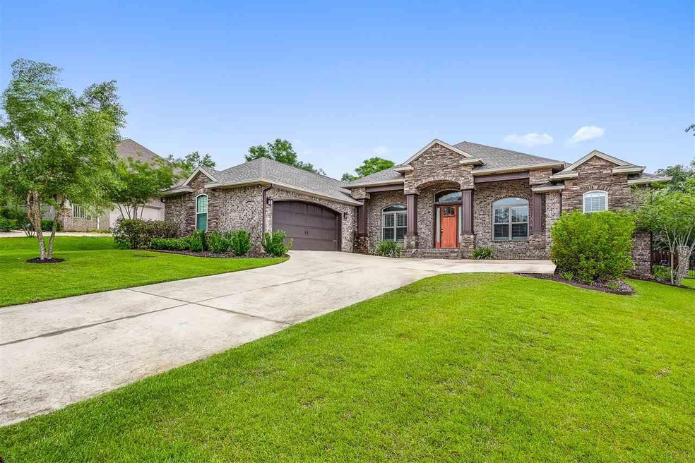 5612 Lobelia Ln, Pensacola, FL 32526 - photo 1