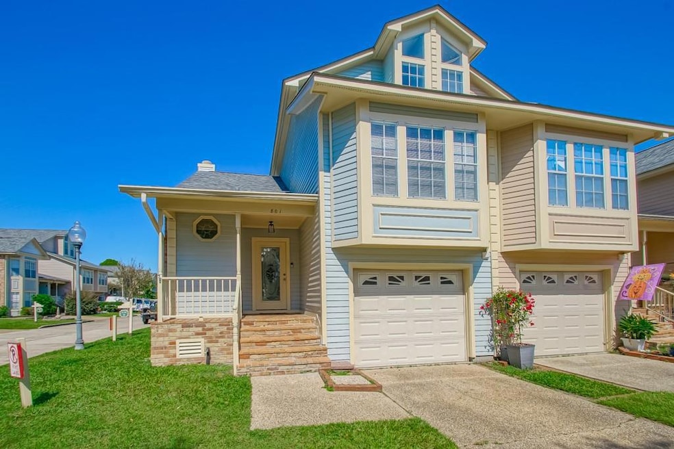 801 Audubon Trace -front view
