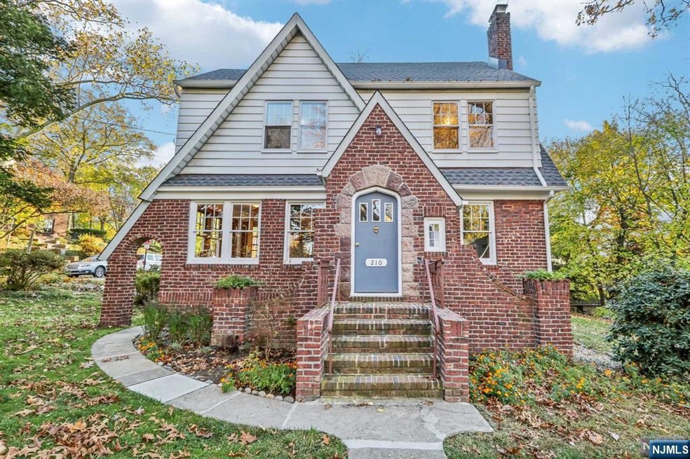 Sold $878,000