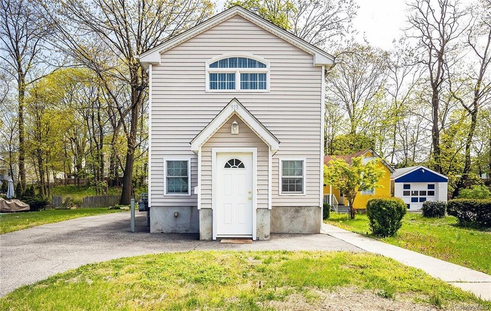 913 Howard Ave unit 1, Mamaroneck, NY 10543 - photo 1