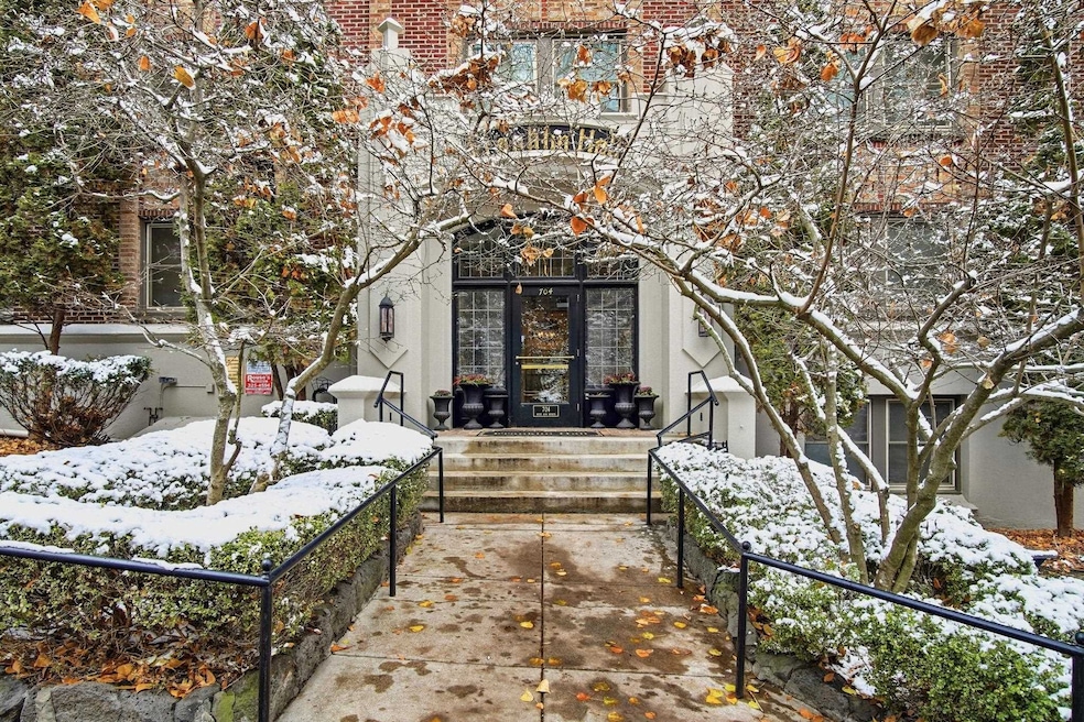 For Sale $135,000 • Co-Listing Agent