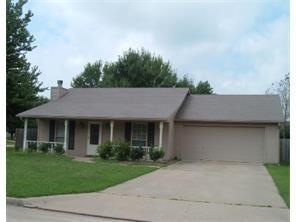 700 N 37th Place, Rogers, AR 72756 - photo 1