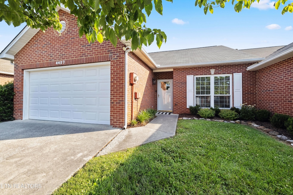 4427 Broadmeadow Way unit 4, Knoxville, TN 37912 - photo 1