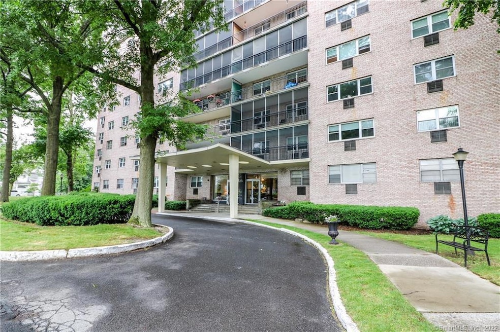 Cartwright Towers I unit 5A, Bridgeport, CT 06604 - photo 1