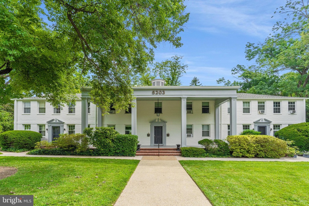 5203 Falls Rd unit 11, Baltimore, MD 21210 - photo 1