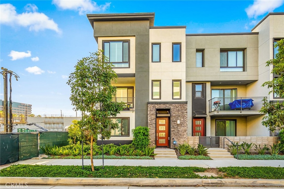 Sold $1,280,000 • Co-Listing Agent