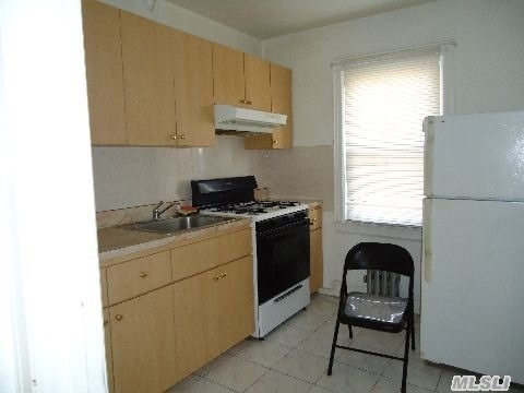 8936 238th St unit 2, Bellerose, NY 11426 - photo 1