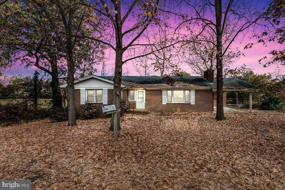 6223 Townsend Dr, King George, VA 22485 - photo 1