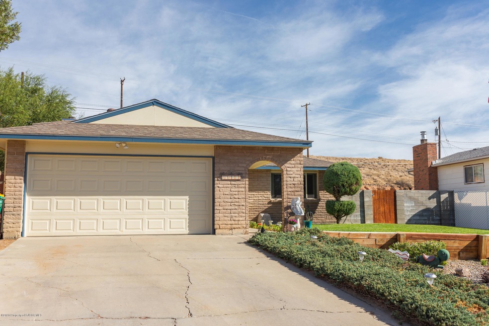 2802 Harvard Exterior