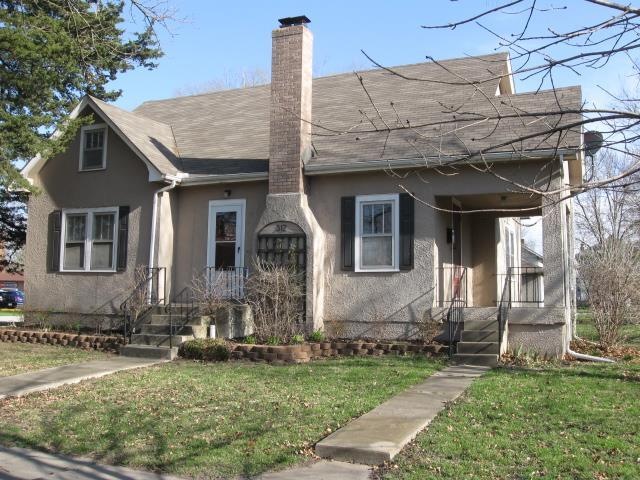 View from street (Clay Ave
