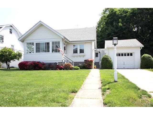 32 Elmer St, Stamford, CT 06907 - photo 1