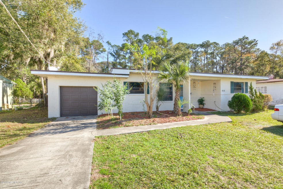 909 Nightingale Rd, Jacksonville, FL 32216 - photo 1