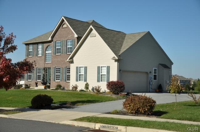 6521 Carmel Dr, Macungie, PA 18062 - photo 1