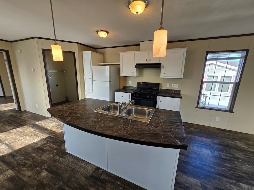 6008 E Maple unit 110, Romulus, MI 48174 - photo 1