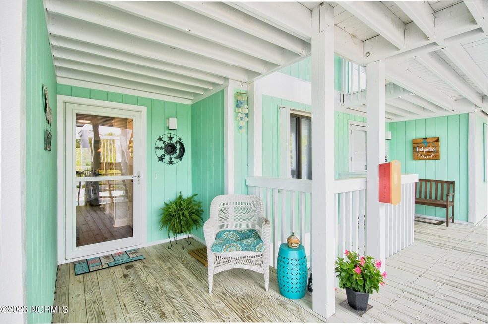 2-web-or-mls-2303B Surfrider Circle-102
