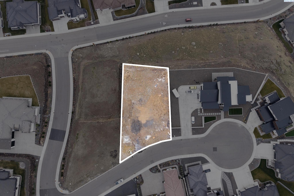 7037 W 22nd Ave, Kennewick, WA 99338 - photo 1