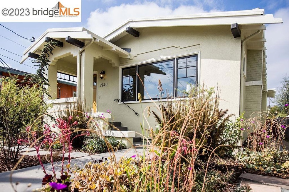 2740 Mathews St, Berkeley, CA 94702 - photo 1