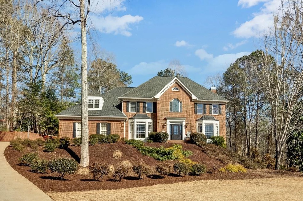 300 Arroyo Dr, Roswell, GA 30075 - photo 1