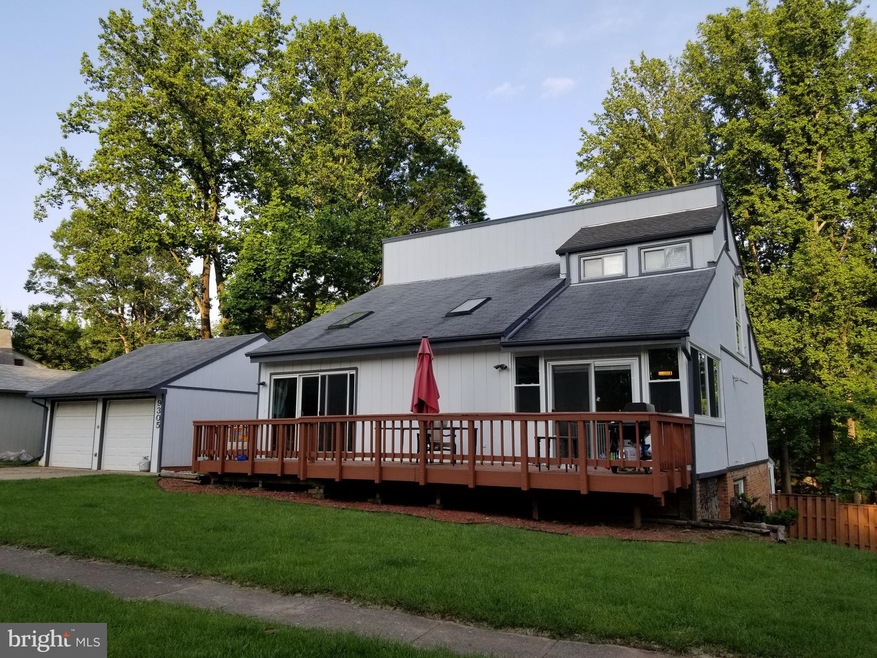 9305 Raintree Rd, Burke, VA 22015 - photo 1