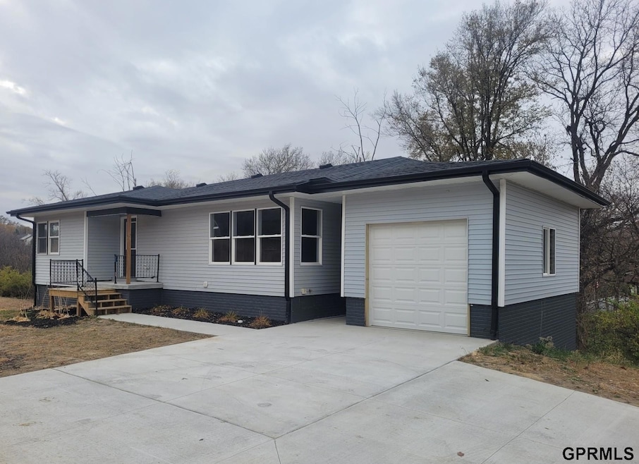 605 16th Ave, Plattsmouth, NE 68048 - photo 1