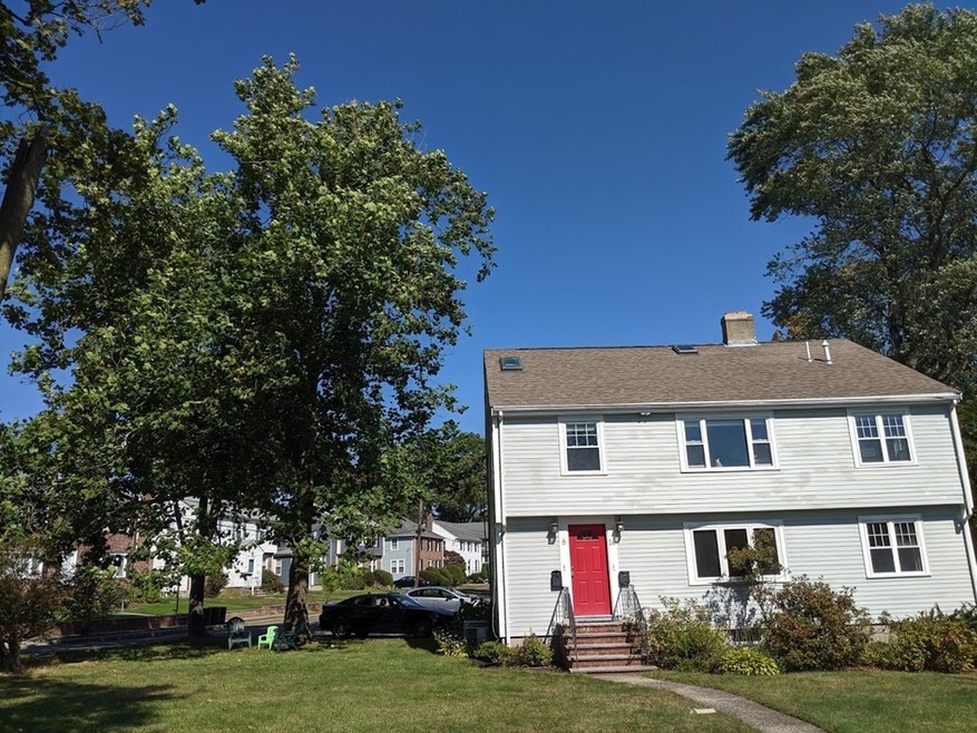 10 Hatfield Rd unit 10, Newton, MA 02465 - photo 1