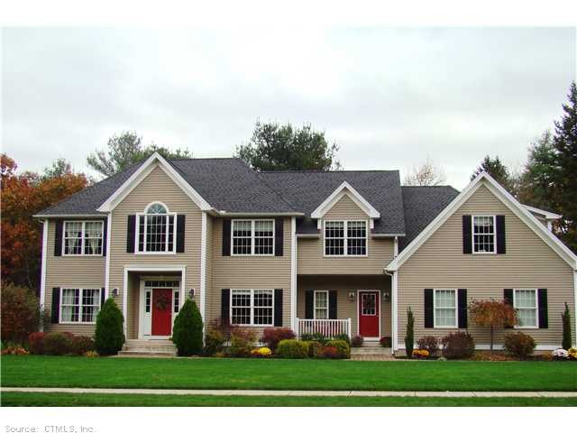 139 Cobblestone Dr, Plantsville, CT 06479 - photo 1