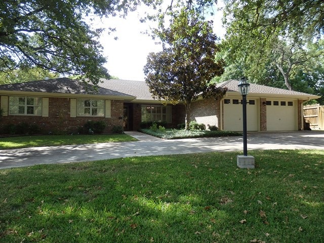 123 Tanglewood Dr, Fredericksburg, TX 78624 - photo 1