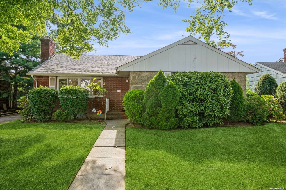 341 Jackson Ave, West Hempstead, NY 11552 - photo 1