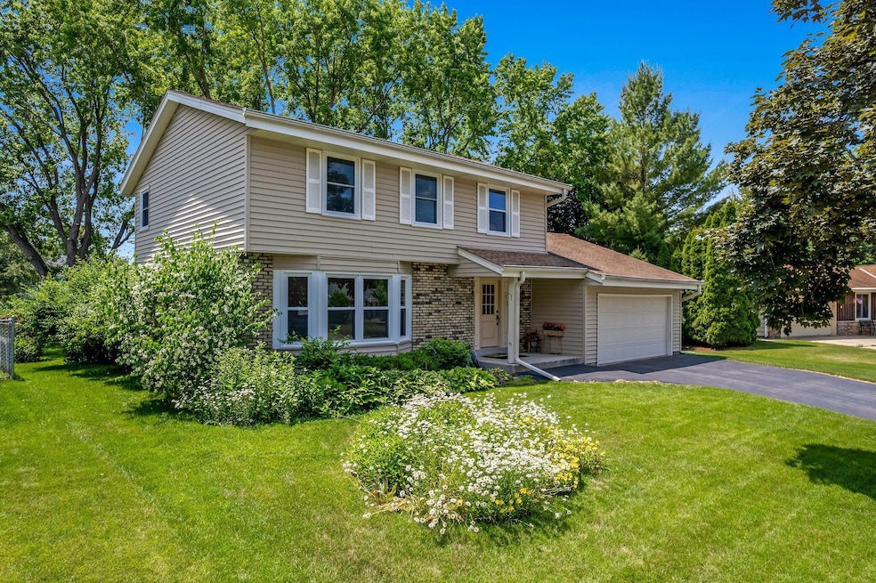 mls_1512 David Ln, Waukesha - Drone-1