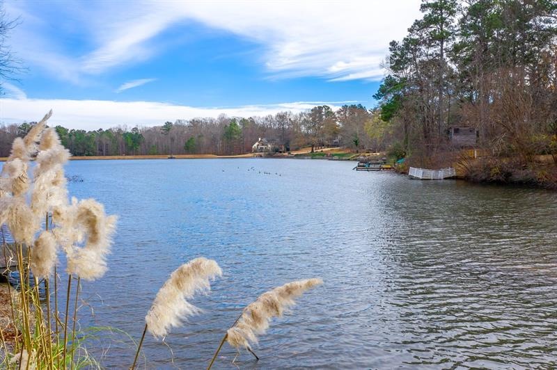 Enjoy kayaking, boating, fishing and paddleboardin