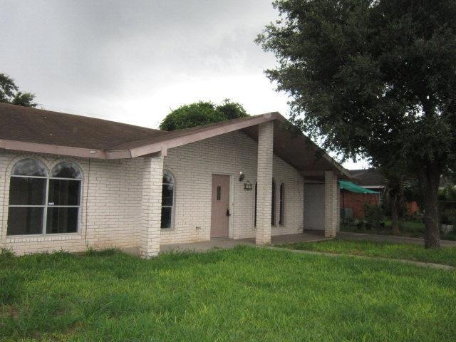 313 N 1st St, Donna, TX 78537 - photo 1