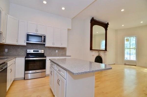 81 Worcester St unit 2, Boston, MA 02118 - photo 1