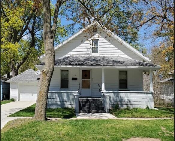 114 Hart St, Marshall, MI 49068 - photo 1