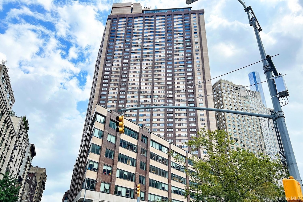 One Lincoln Plaza unit 30A, New York, NY 10023 - photo 1