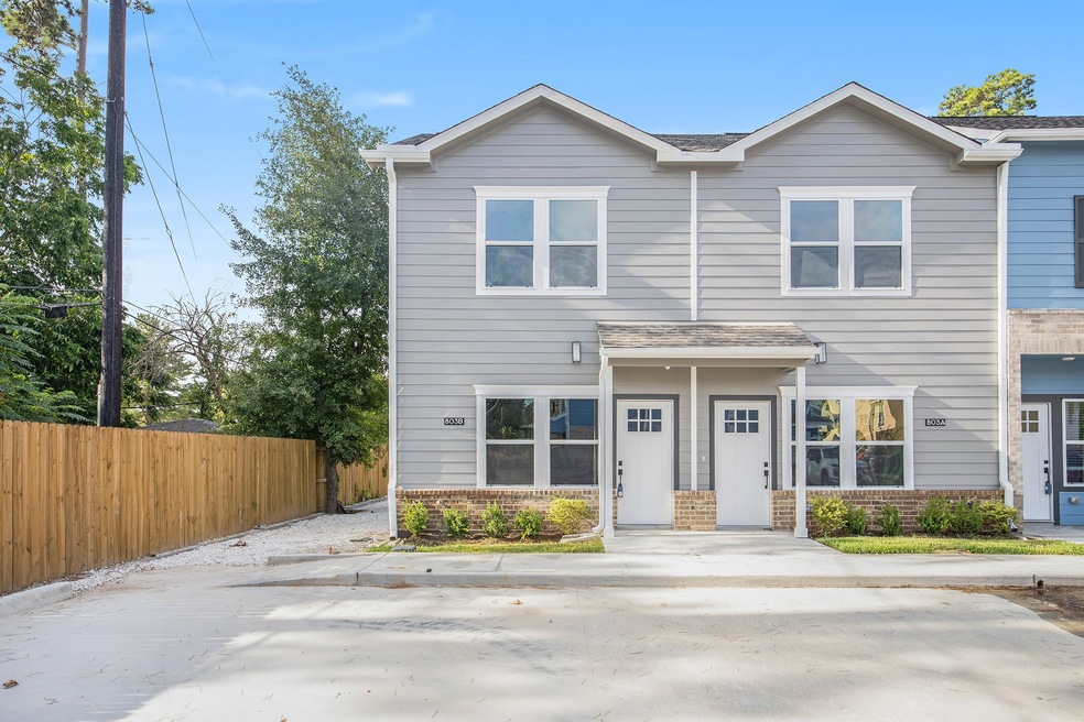 5262 Ella Blvd unit 803A, Houston, TX 77018 - photo 1