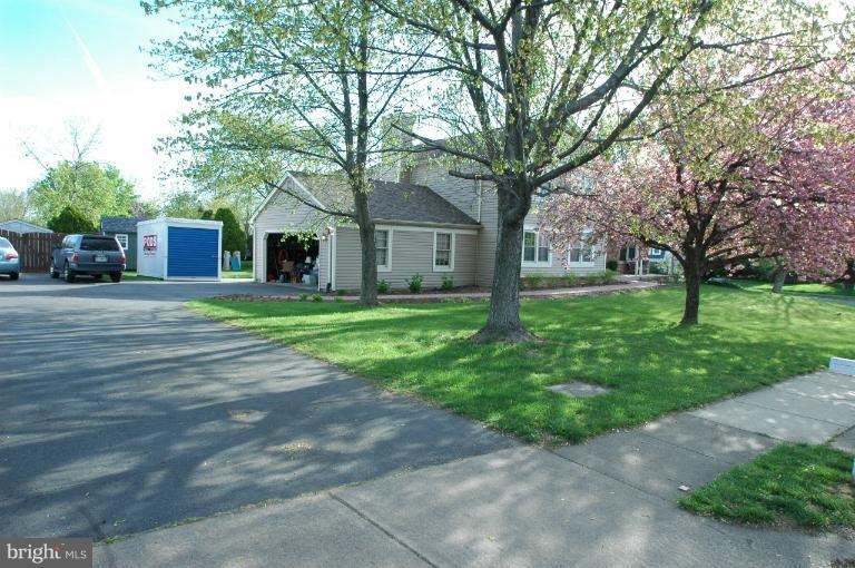 4331 Cub Run Rd, Chantilly, VA 20151 - photo 1