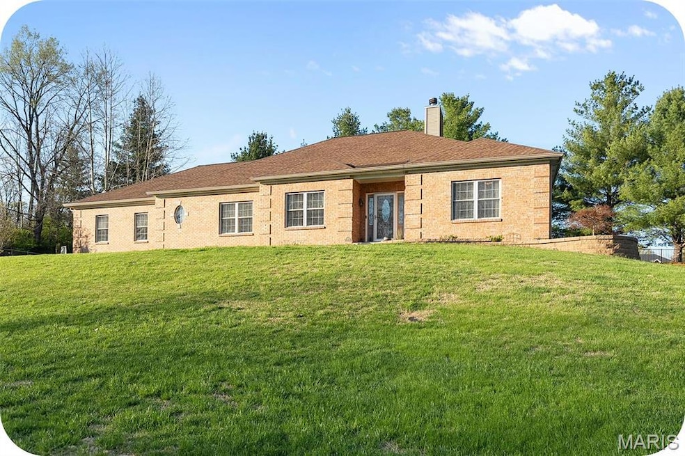 16721 Shamblin Rd, Florissant, MO 63034 - photo 1