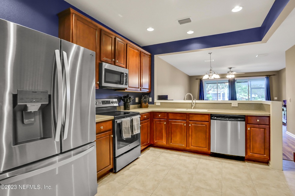 6980 Roundleaf Dr.