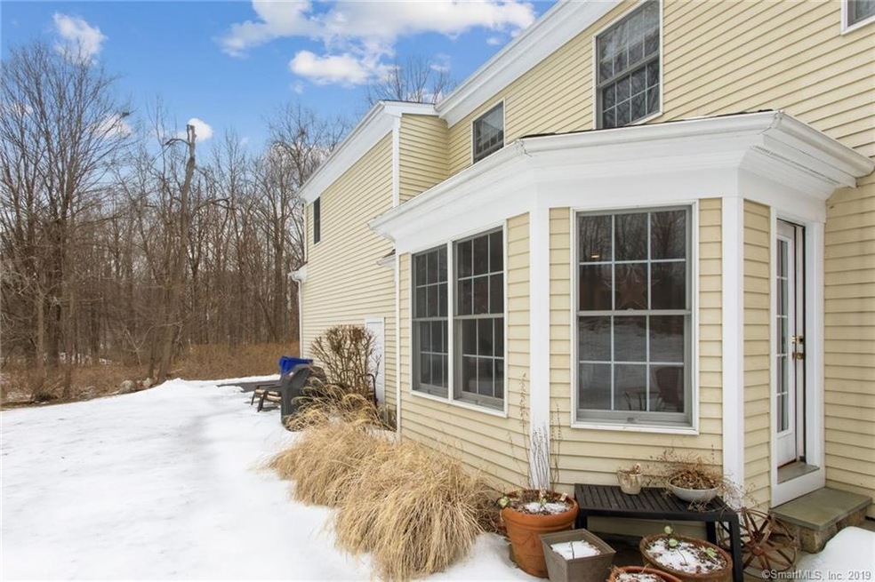 27 Arrowhead Place, Ridgefield, CT 06877 - photo 1